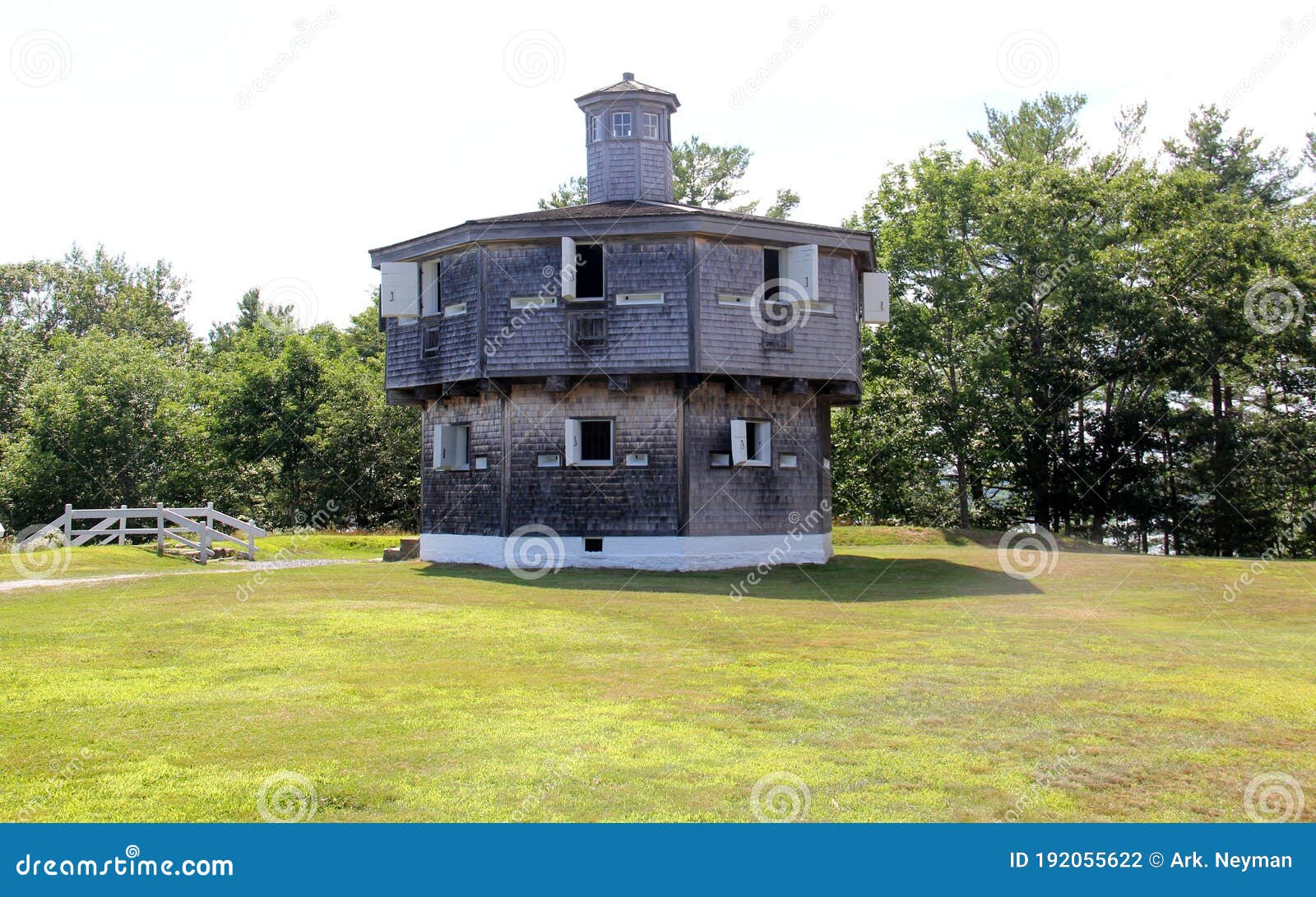 fort edgecomb, built in 1808Ã¢â¬â1809, two-story octagonal wooden blockhouse, davis island, maine